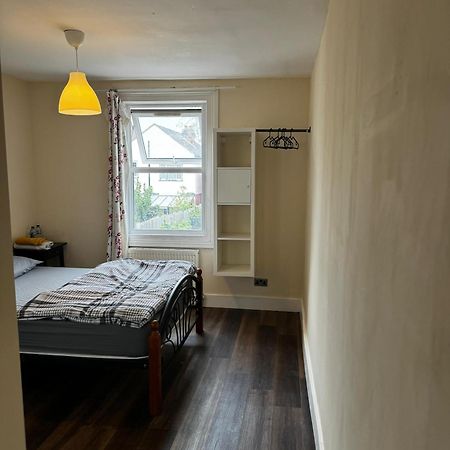 Nice And Pleasant Thornton Heath Exterior photo